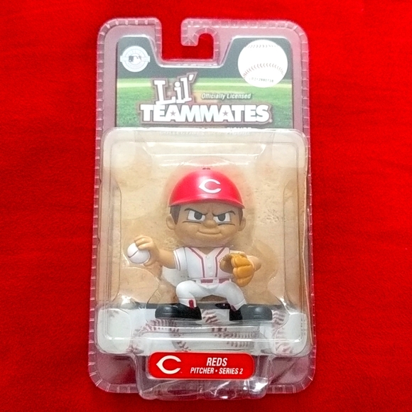 MLB Lil' Teammates Reds Pitcher Series 2 Figure - Picture 1 of 6